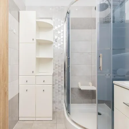Przymorze Cztery Oceany By Renters *